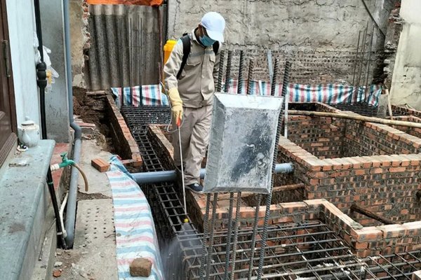 Phun thuốc diệt mối nền móng công trình